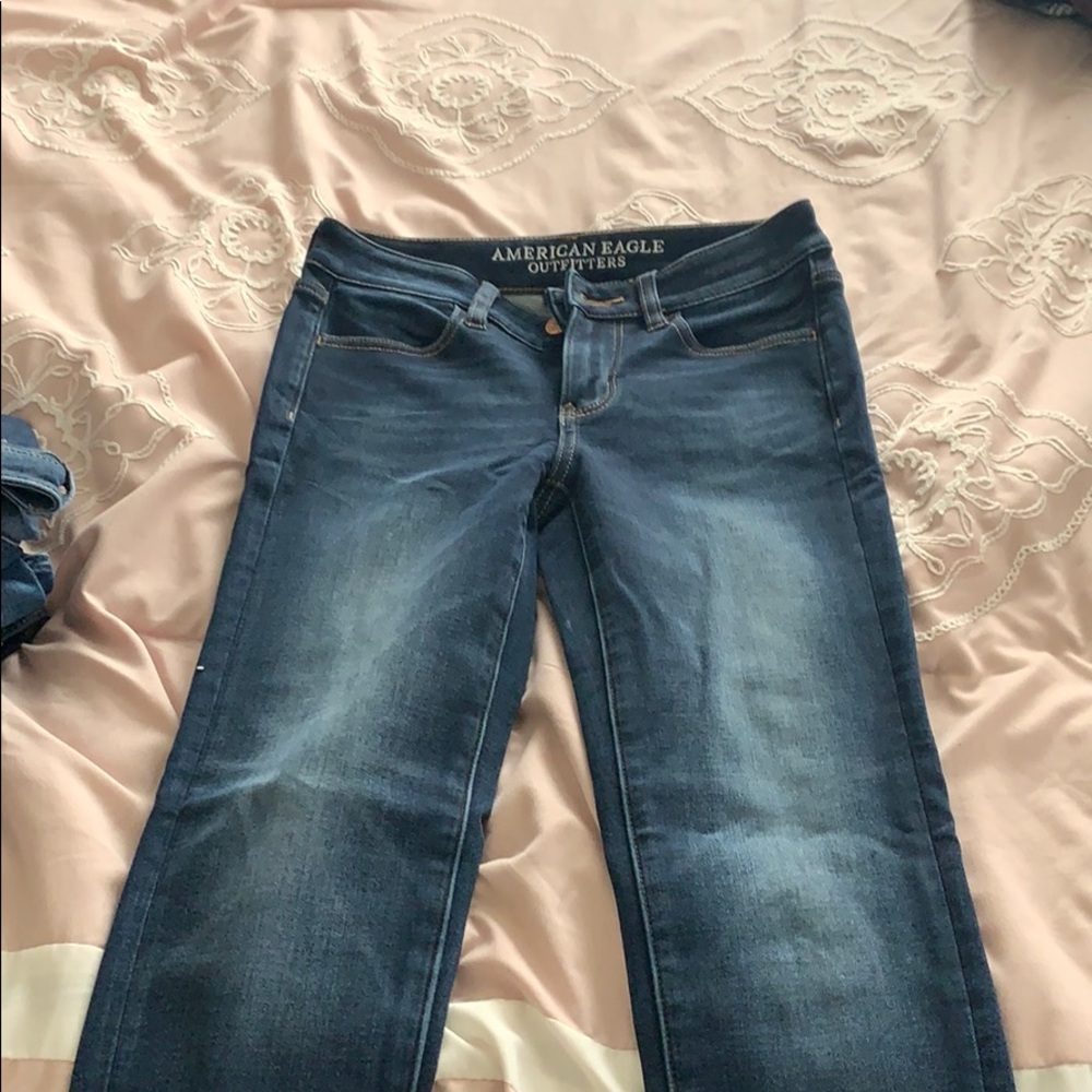 American eagle dark blue jeans